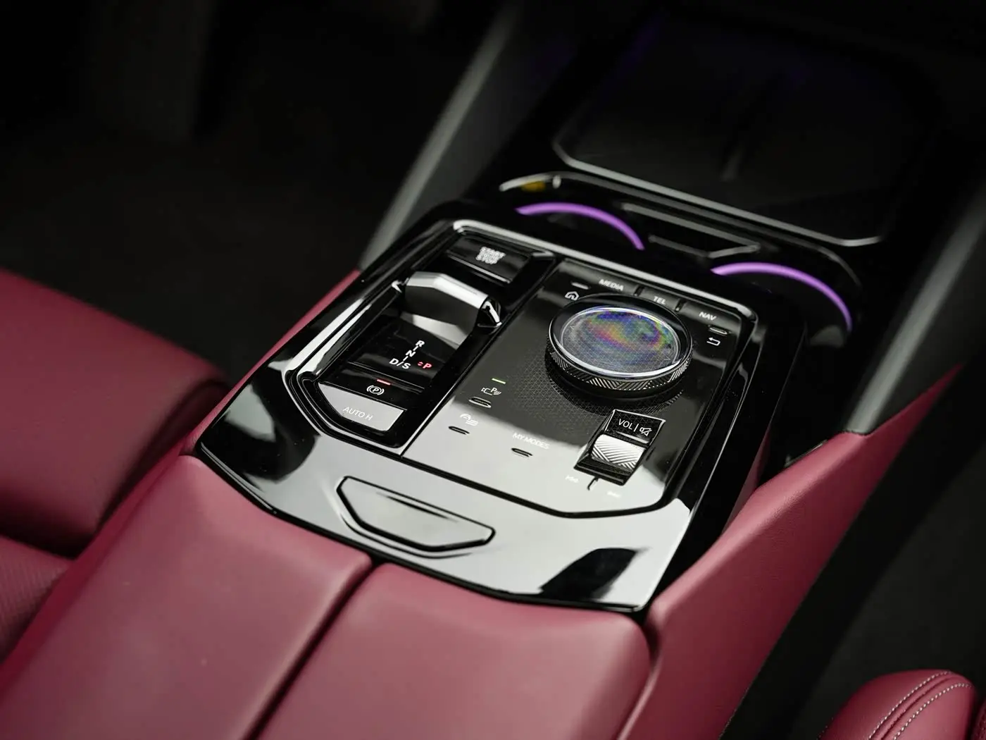 BMW 5 Series 2025 — Photo 12/19