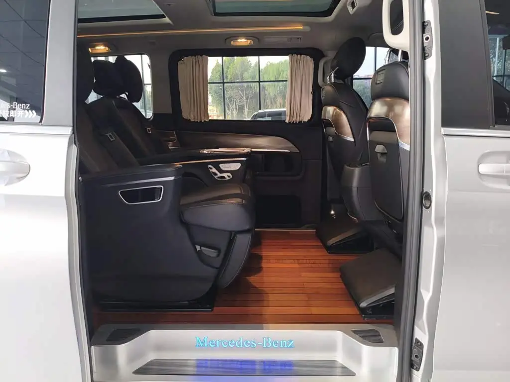 Mercedes-Benz V-Class 2022 — Фото 15/20