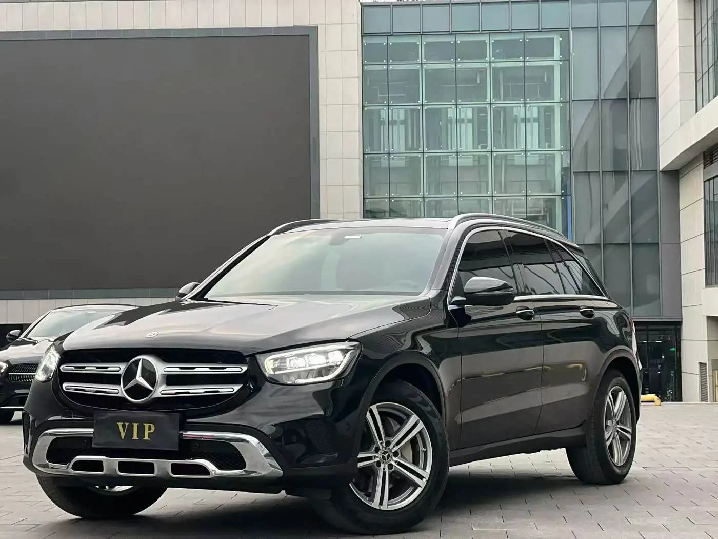Mercedes-Benz GLC 2021 — Photo 1/9