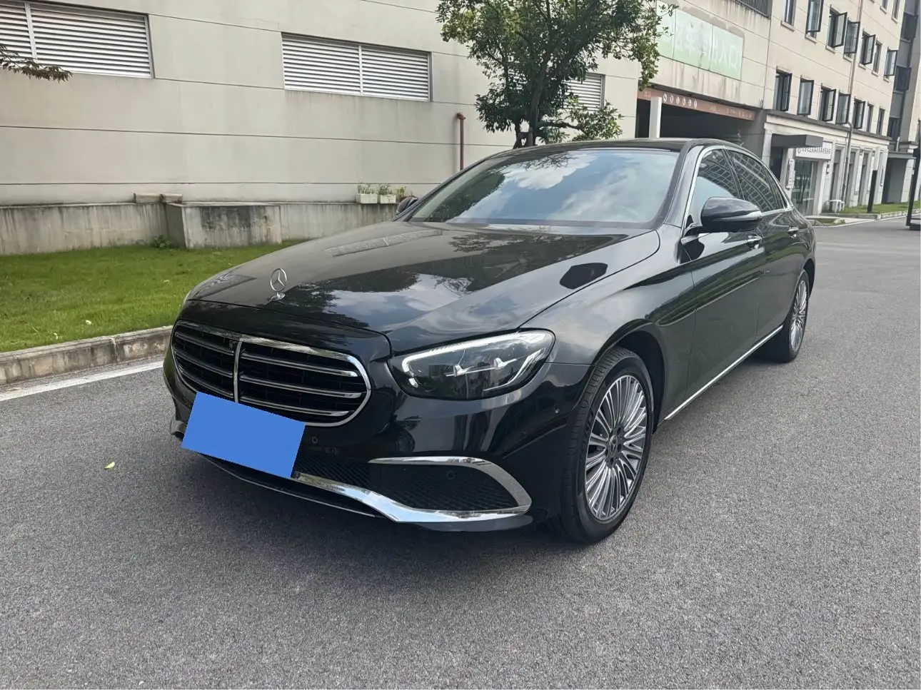 Mercedes-Benz E-Class, 2023