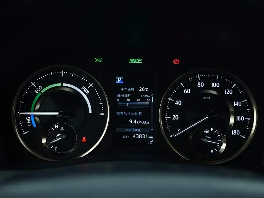 Toyota Vellfire 2021 — Photo 8/20