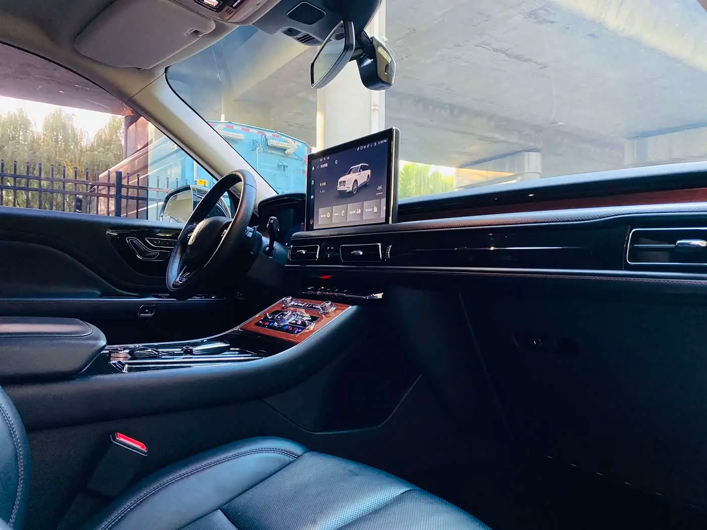Lincoln Aviator 2021 — Photo 7/18
