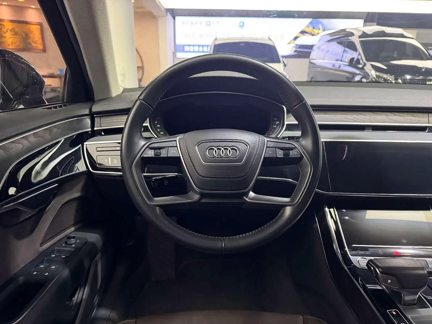Audi A8 2019 — Şəkil 12/15
