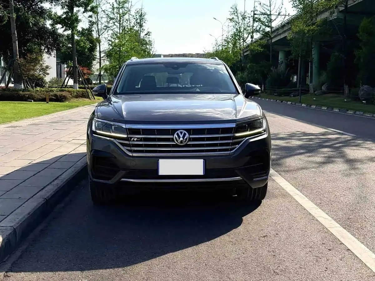 Volkswagen Touareg 2019 — Фото 2/11