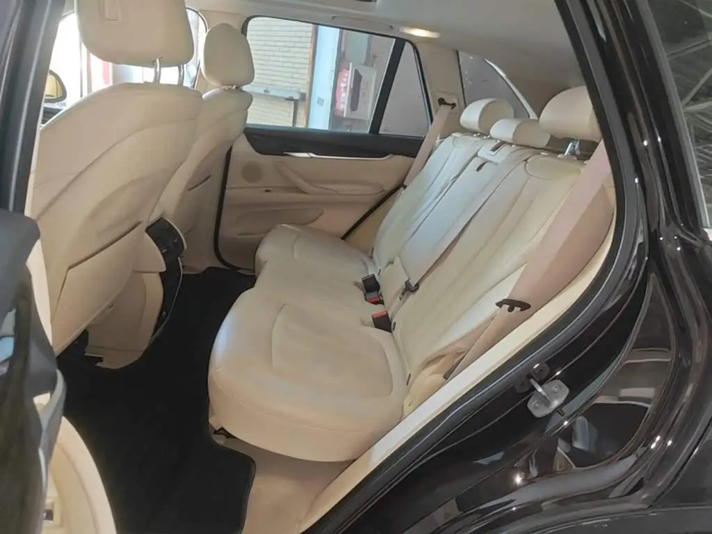 BMW X5 2014 — Photo 17/20