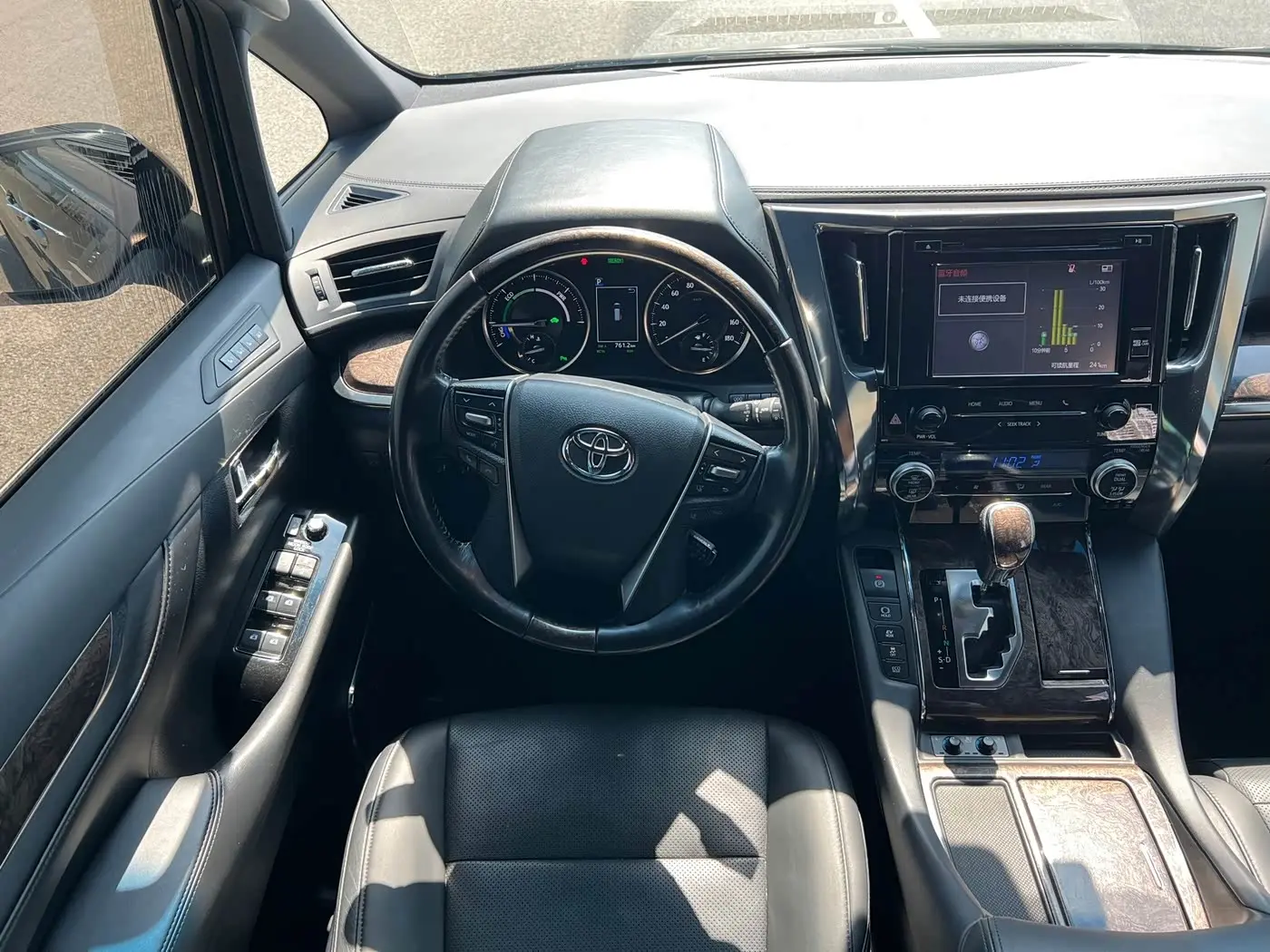 Toyota Alphard 2020 — Photo 6/9