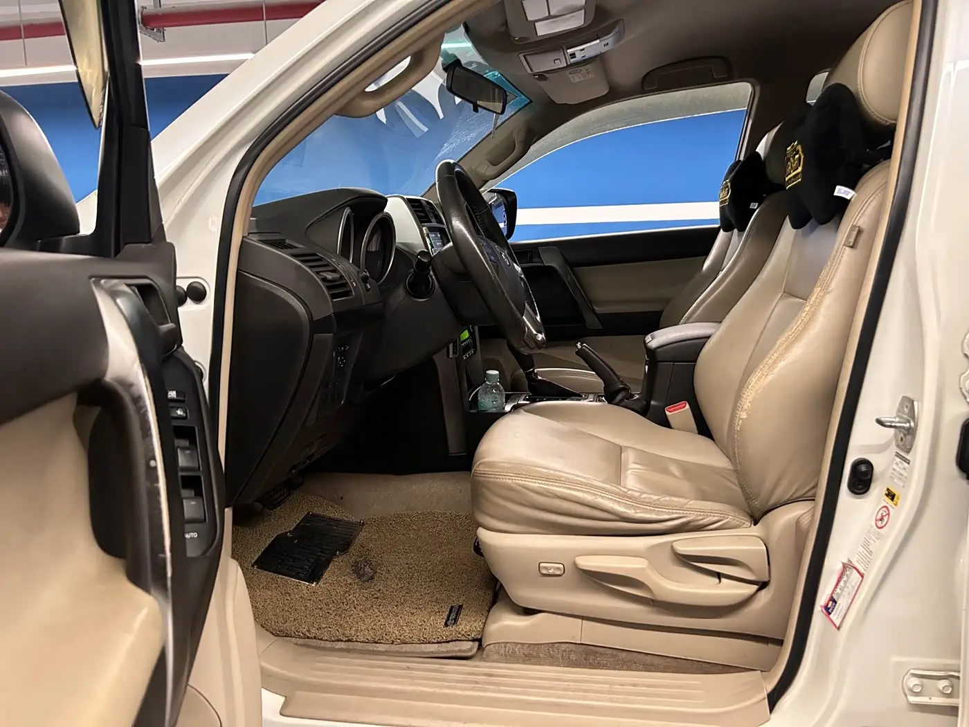 Toyota Prado 2012 — Photo 7/11