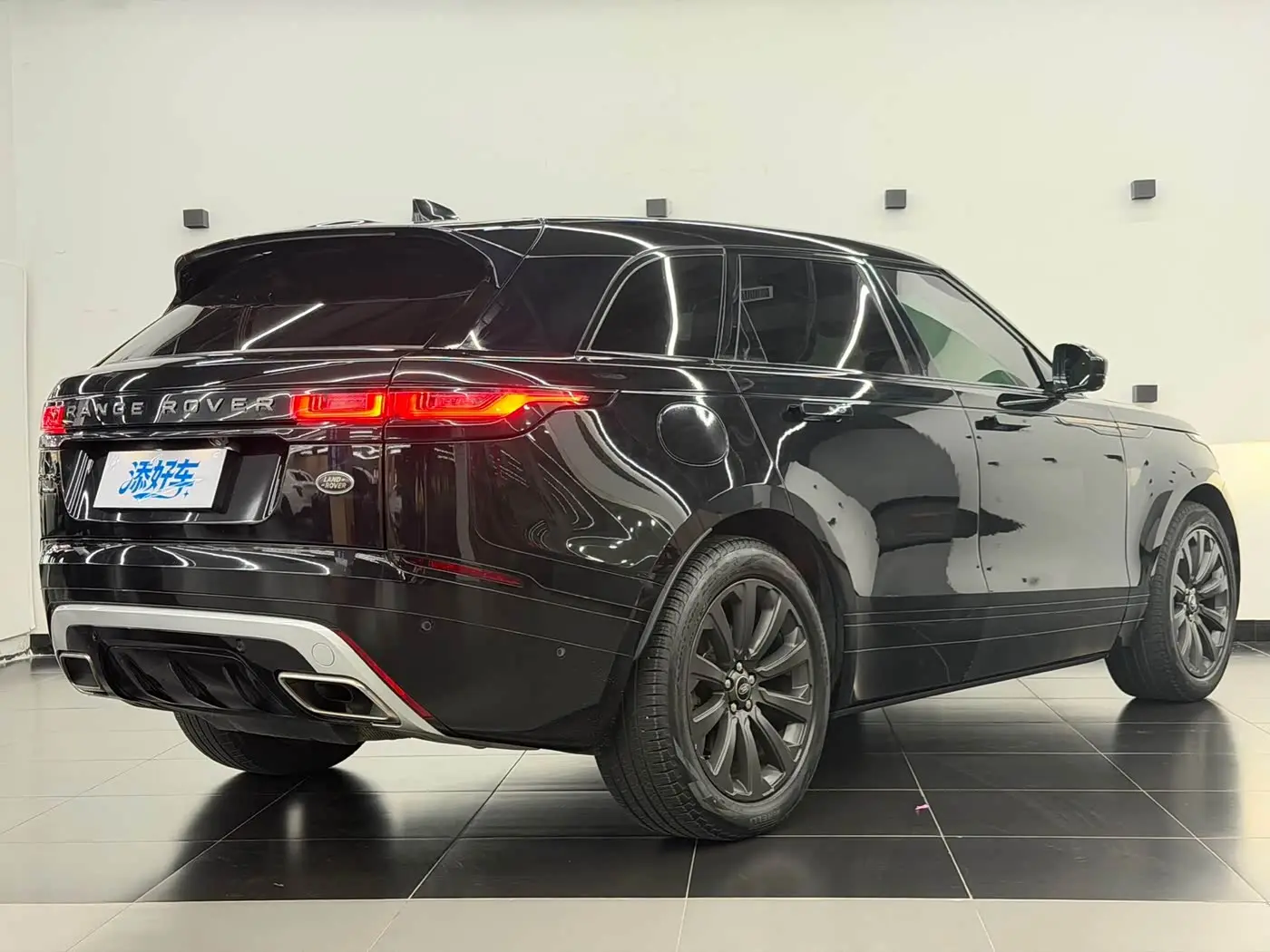 Land Rover Range Rover Velar 2021 — Photo 13/13