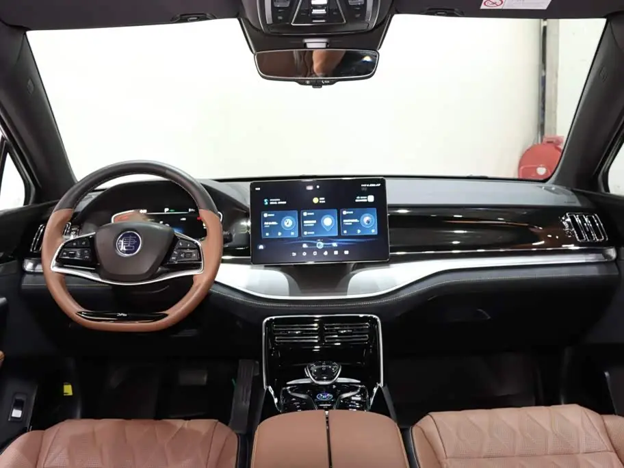 BYD Tang New Energy 2023 — Photo 12/20