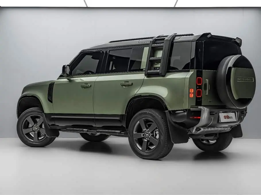 Land Rover Defender 2023 — Фото 5/20