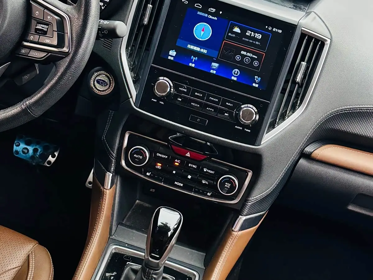 Subaru Forester 2019 — ფოტო 19/20