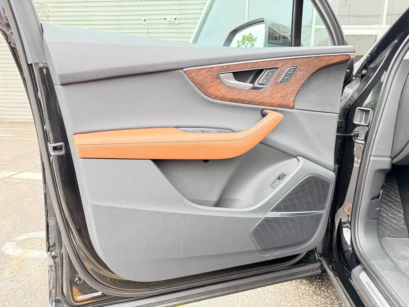 Audi Q7 2025 — Photo 5/13