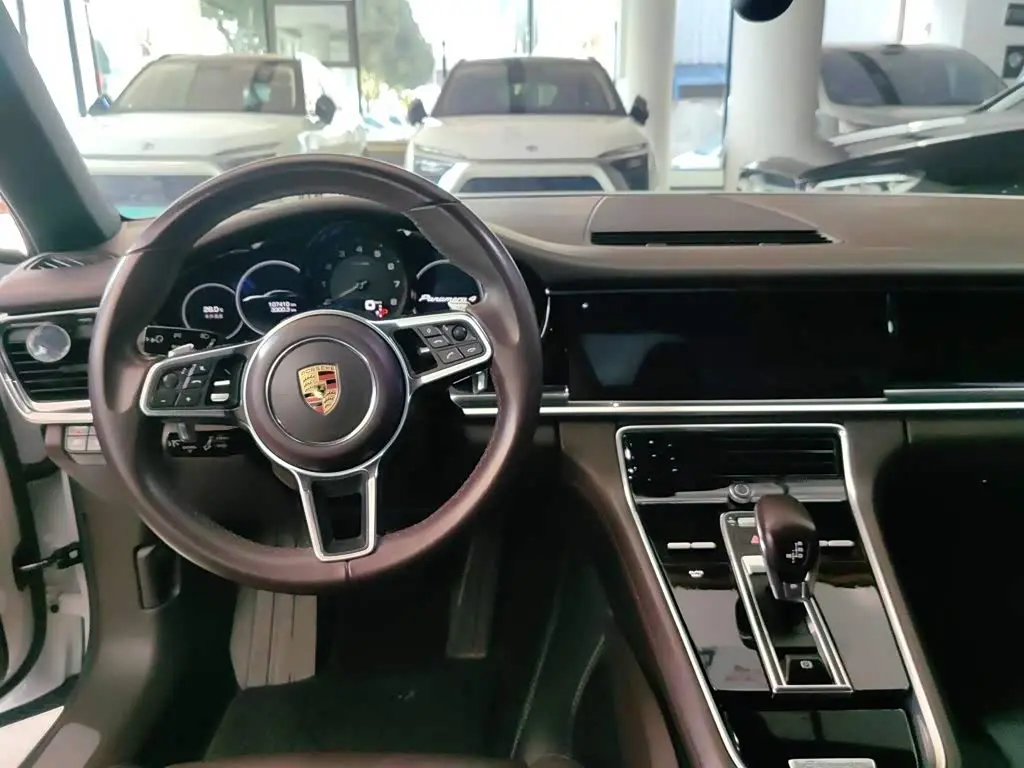 Porsche Panamera 2020 — Photo 10/13