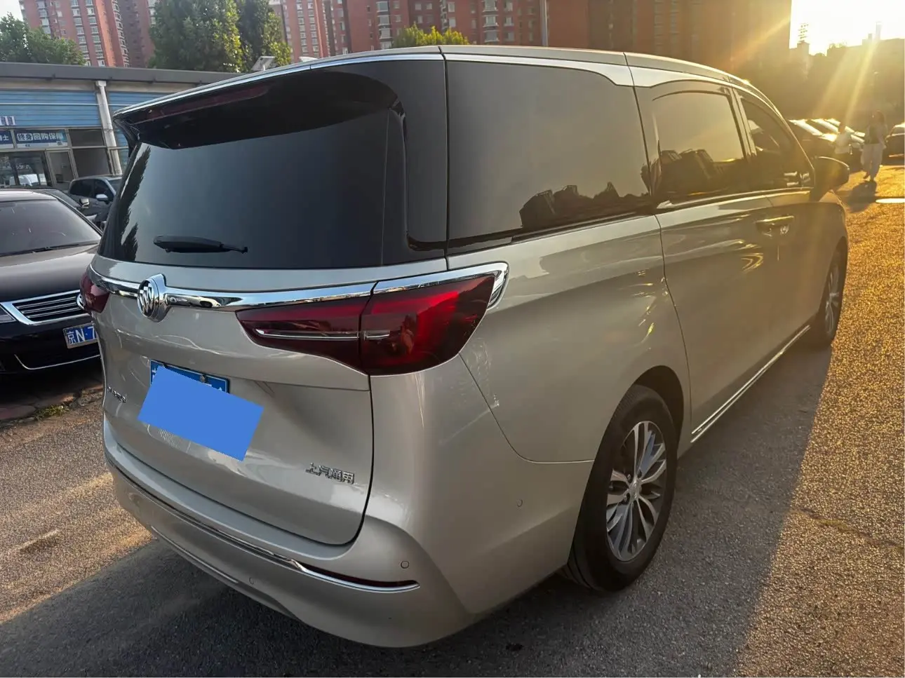 Buick GL8 2022 — Photo 13/16
