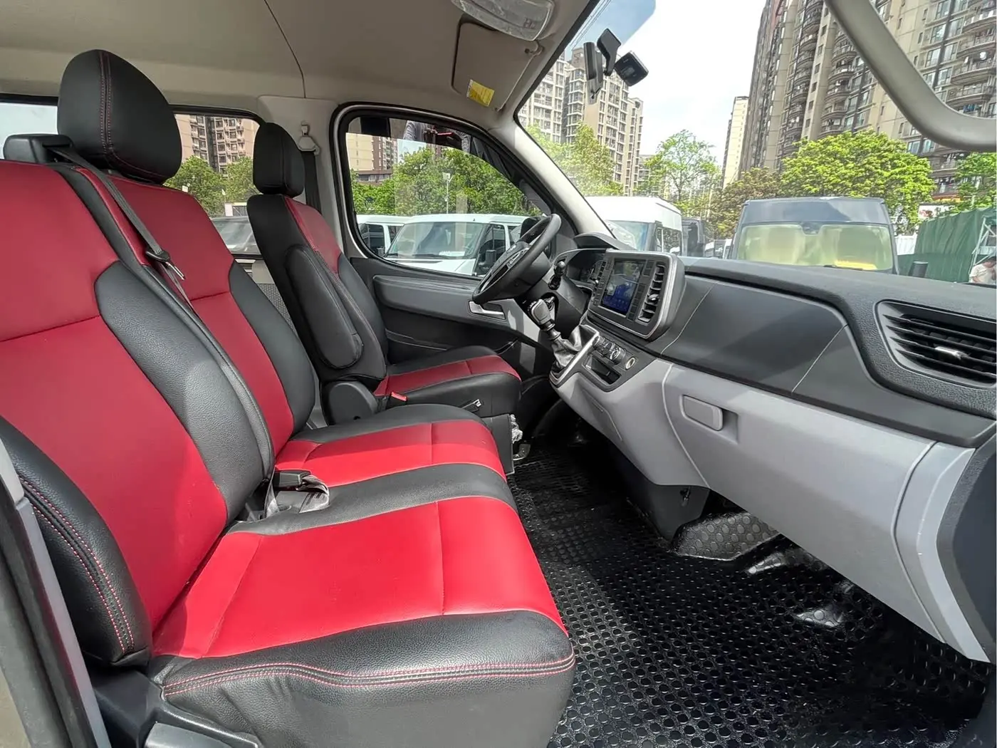 SAIC Maxus Xintu V80 2024 — Фото 4/9