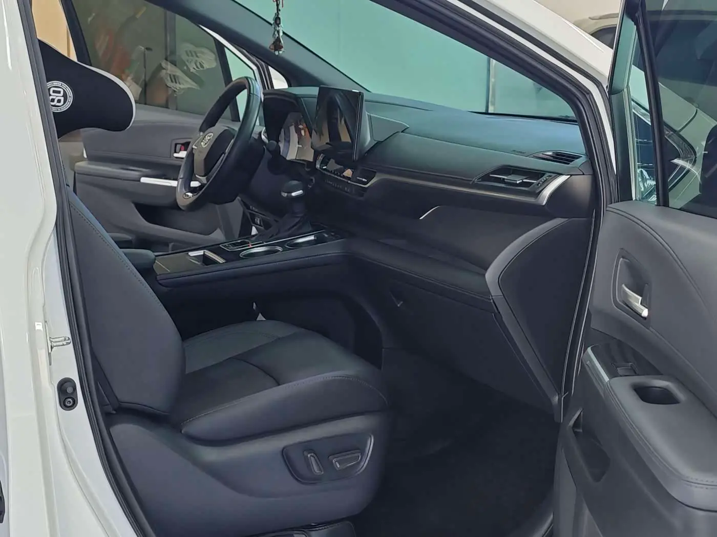 Toyota Sienna 2024 — Photo 8/20