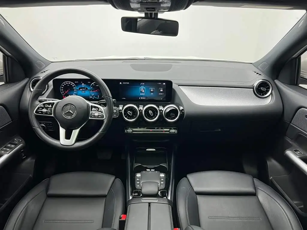 Mercedes-Benz GLA 2021 — Şəkil 19/20