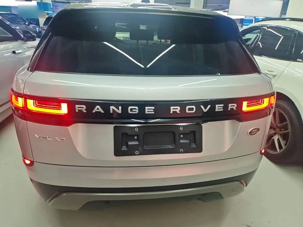 Land Rover Range Rover Velar 2021 — Photo 6/20