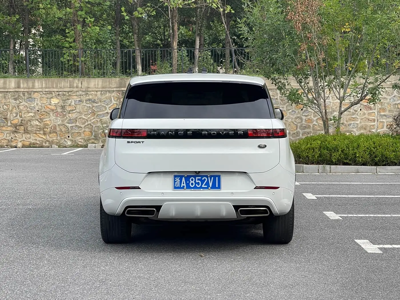 Land Rover Range Rover Sport 2023 — Фото 9/9
