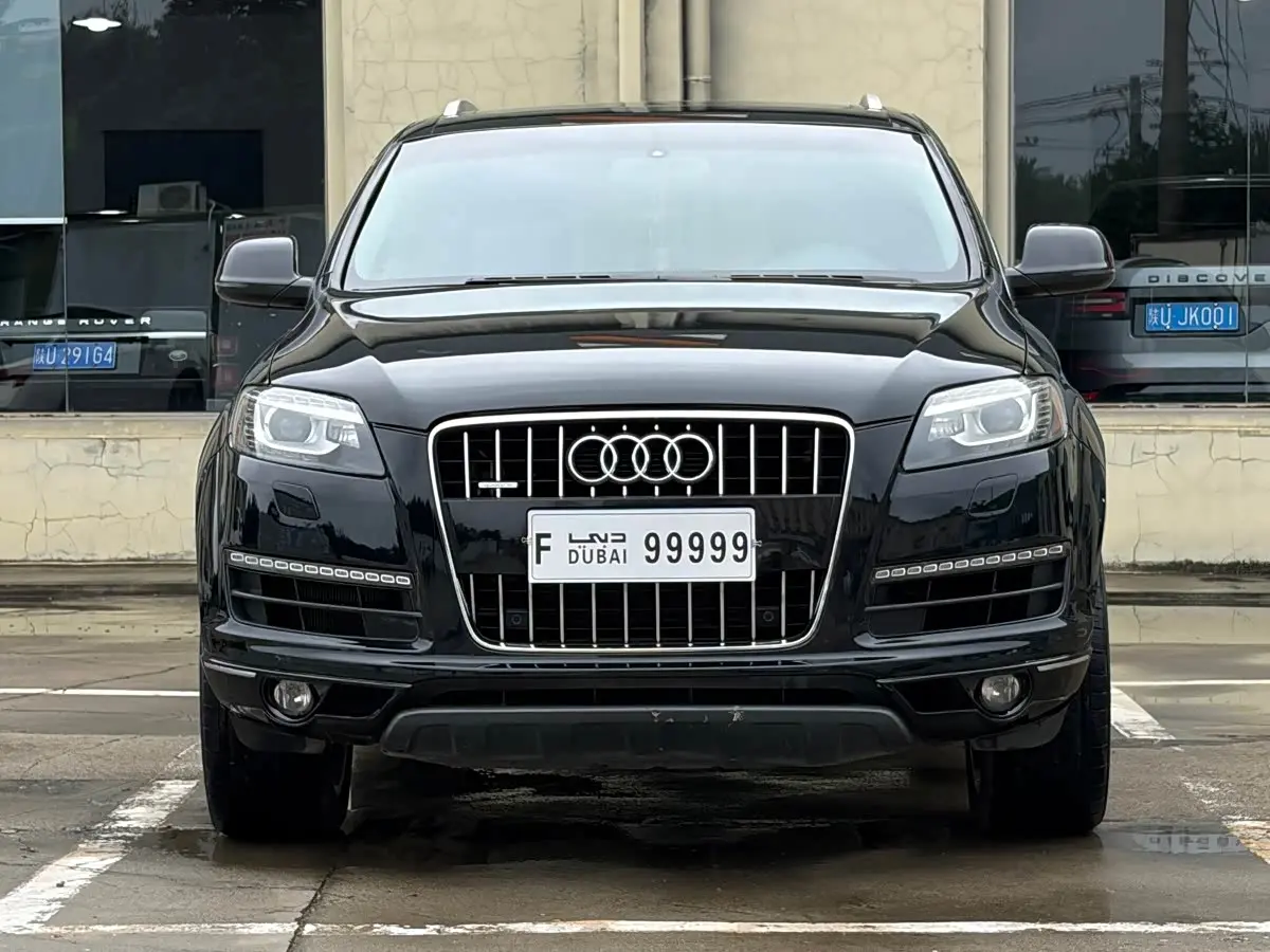 Audi Q7 2014 — Photo 2/12