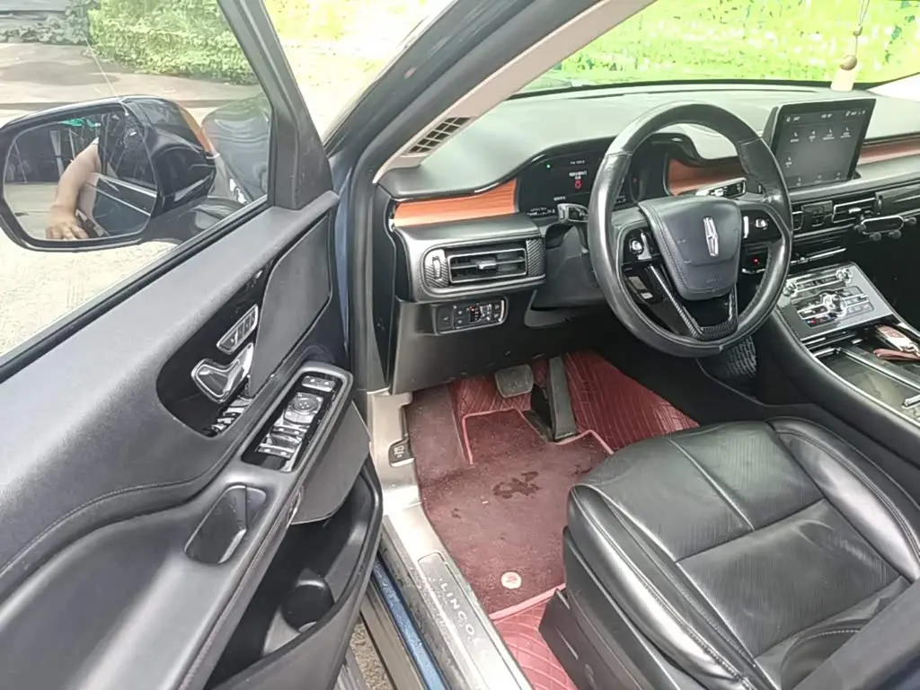 Lincoln Aviator 2020 — Photo 16/20