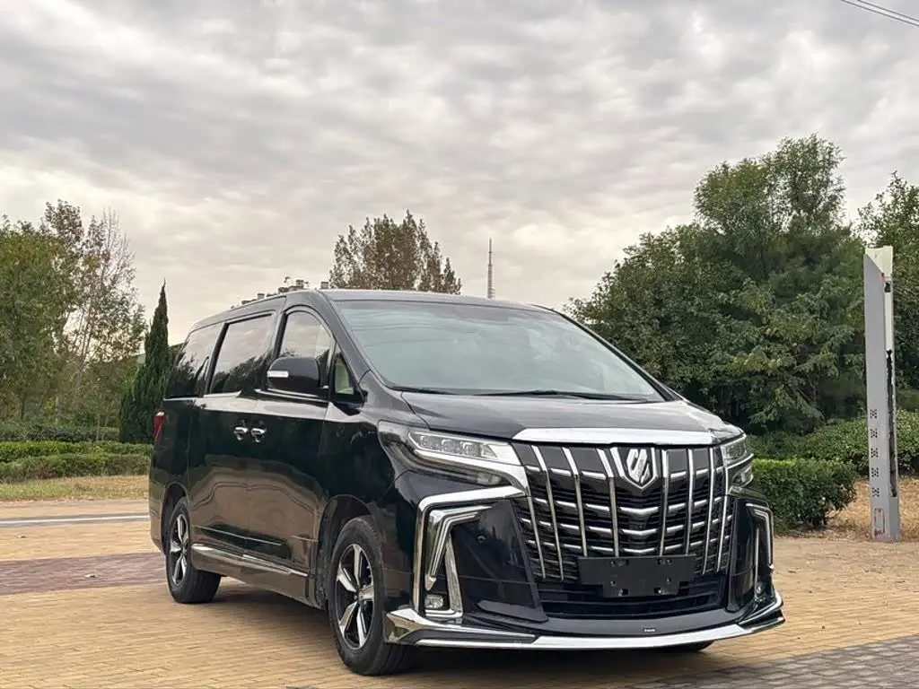 Toyota Alphard 2012 — Photo 3/9