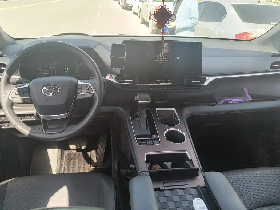 Toyota Granvia 2025 — Şəkil 12/16