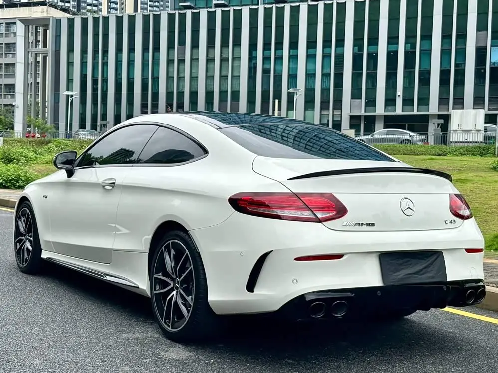 Mercedes-Benz C-Class AMG 2022 — Photo 7/19
