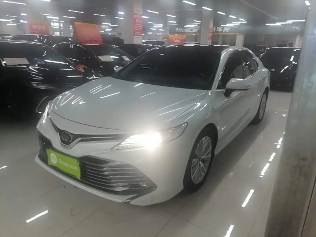Toyota Camry 2021 — Şəkil 1/20