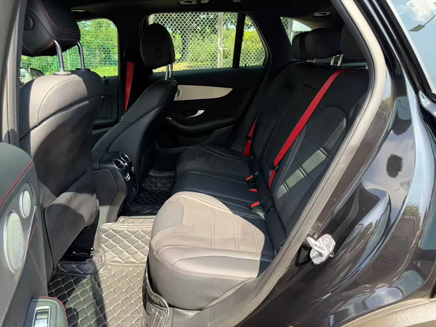 Mercedes-Benz GLC AMG 2019 — Photo 7/20