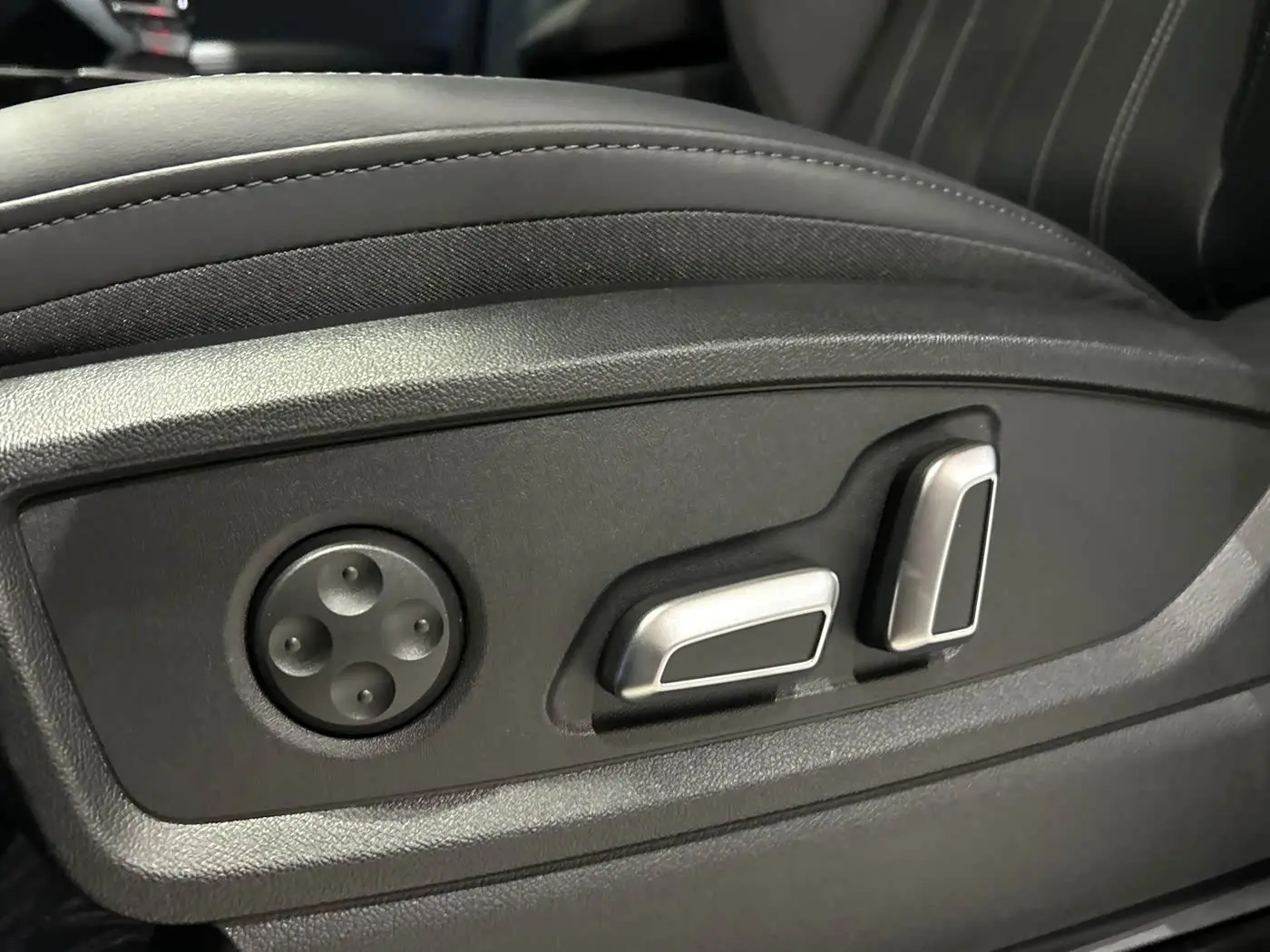 Audi Q5L 2026 — Photo 11/20