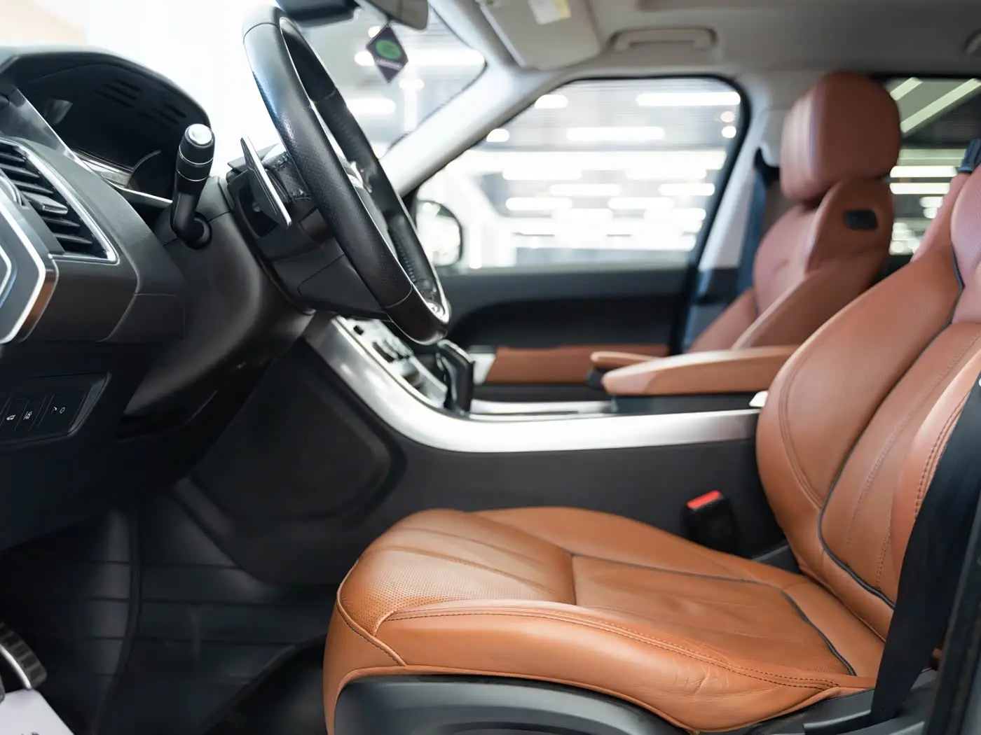 Land Rover Range Rover Sport 2017 — Photo 9/16