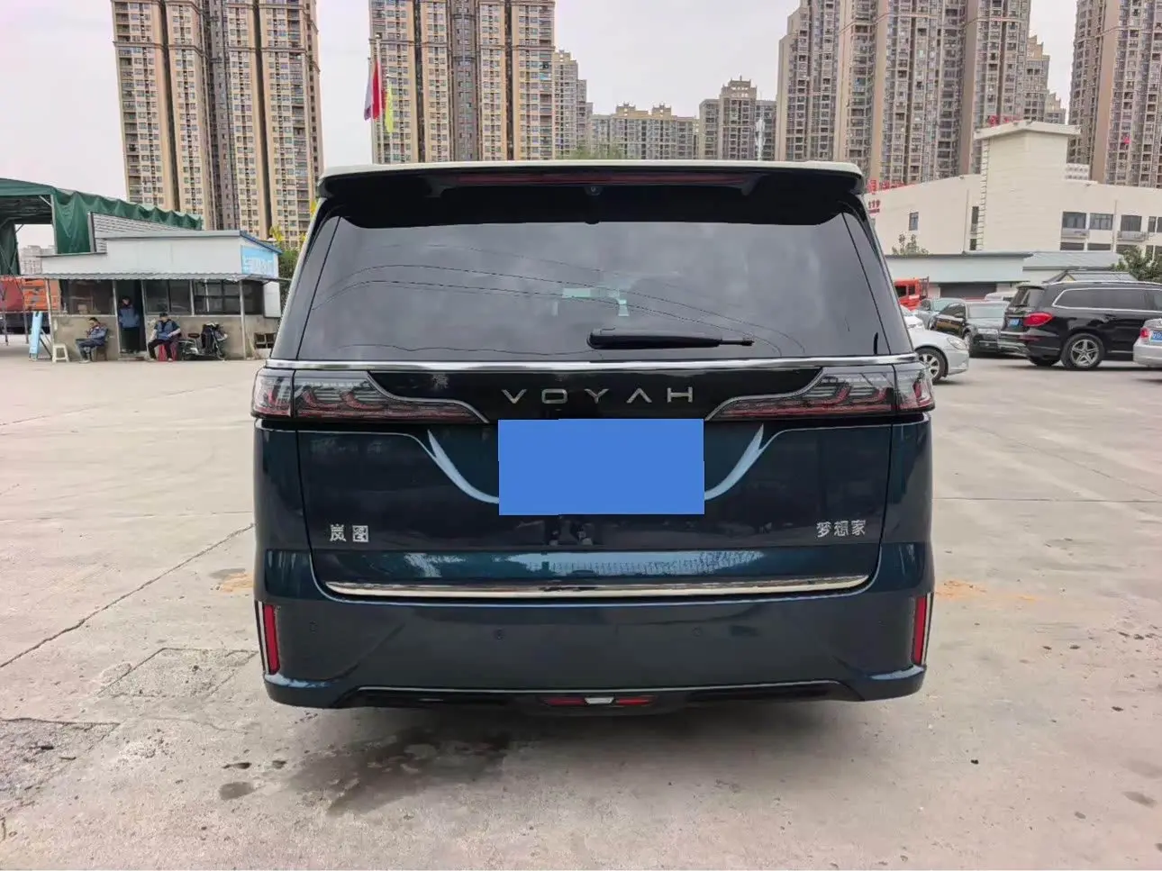 Voyah Auto Voyah Dreamer 2025 — Photo 4/9