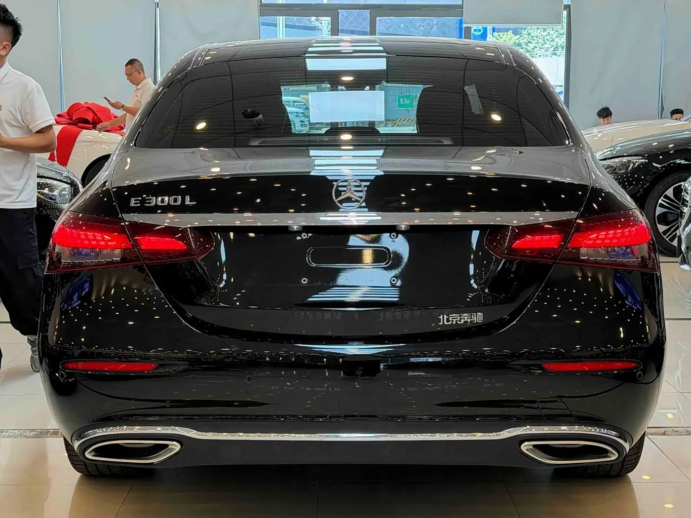 Mercedes-Benz E-Class 2023 — Фото 14/16