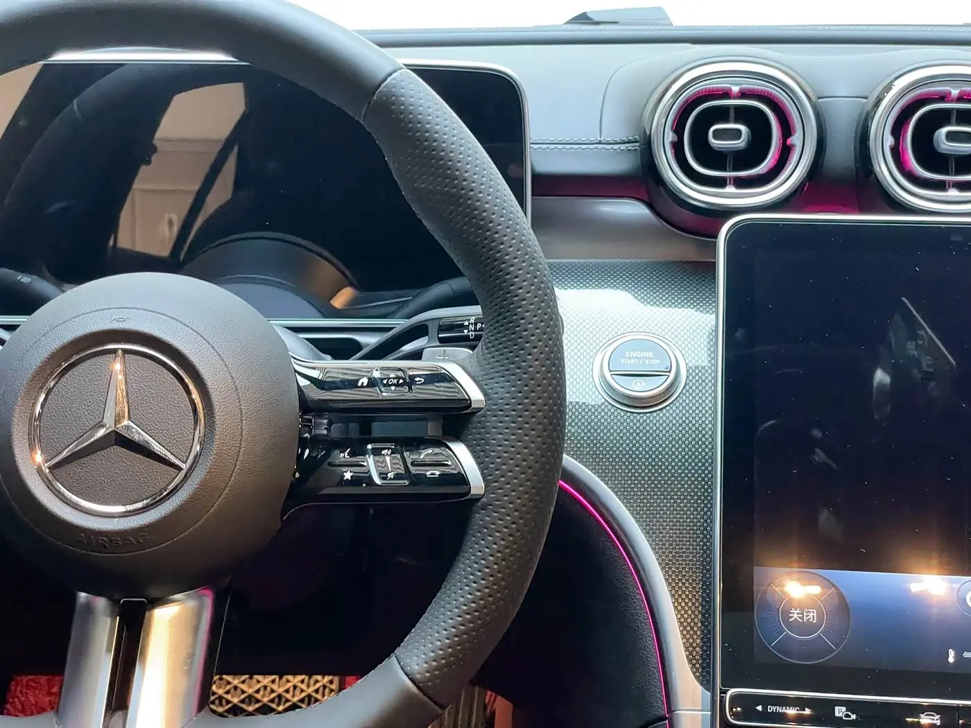 Mercedes-Benz C-Class 2026 — Фото 16/20
