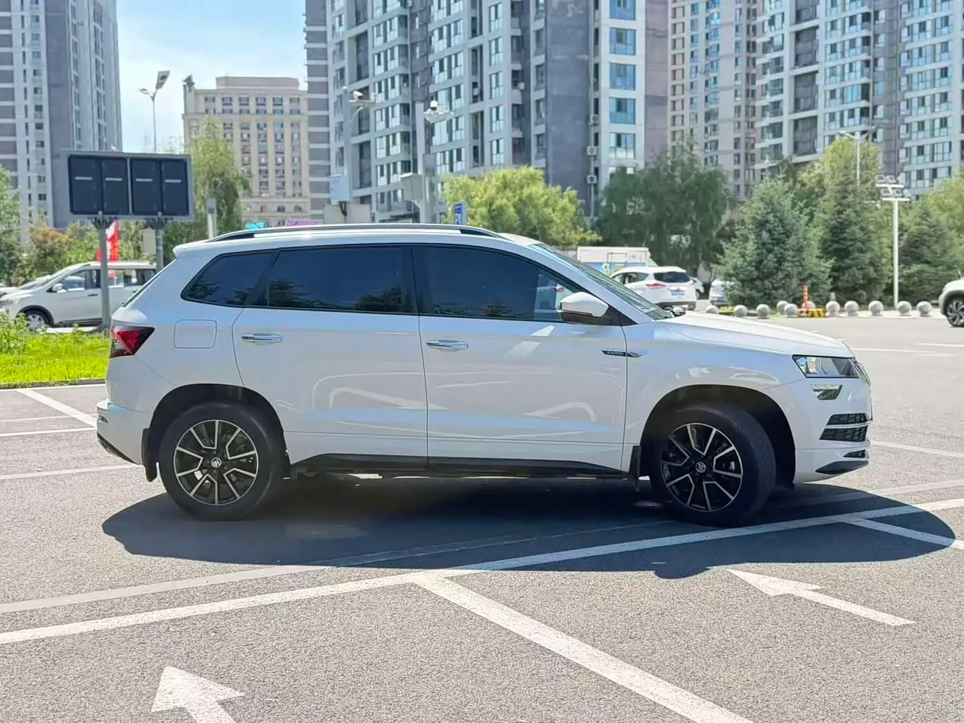 Škoda Karoq 2022 — Photo 5/20