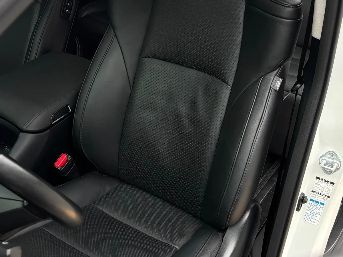 Toyota Vellfire 2021 — Photo 13/16