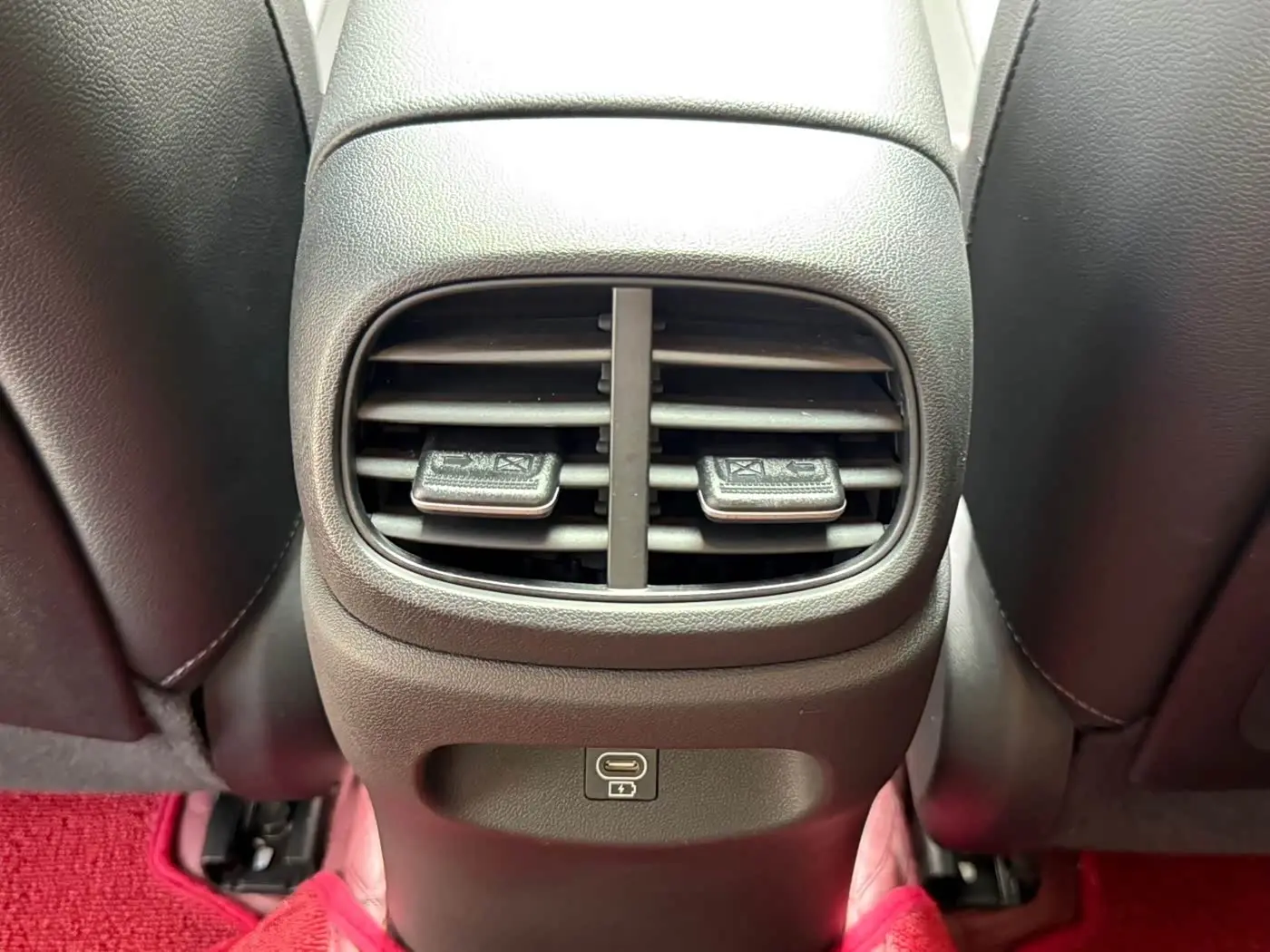 Hyundai Elantra 2024 — Photo 19/20