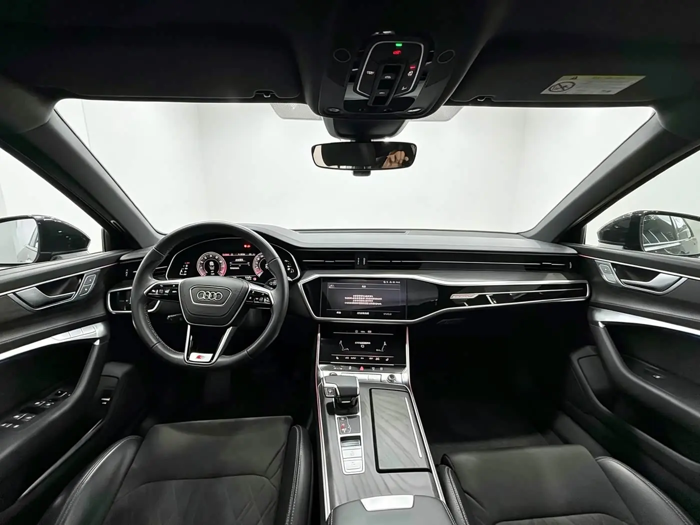 Audi A6L 2024 — Photo 3/12