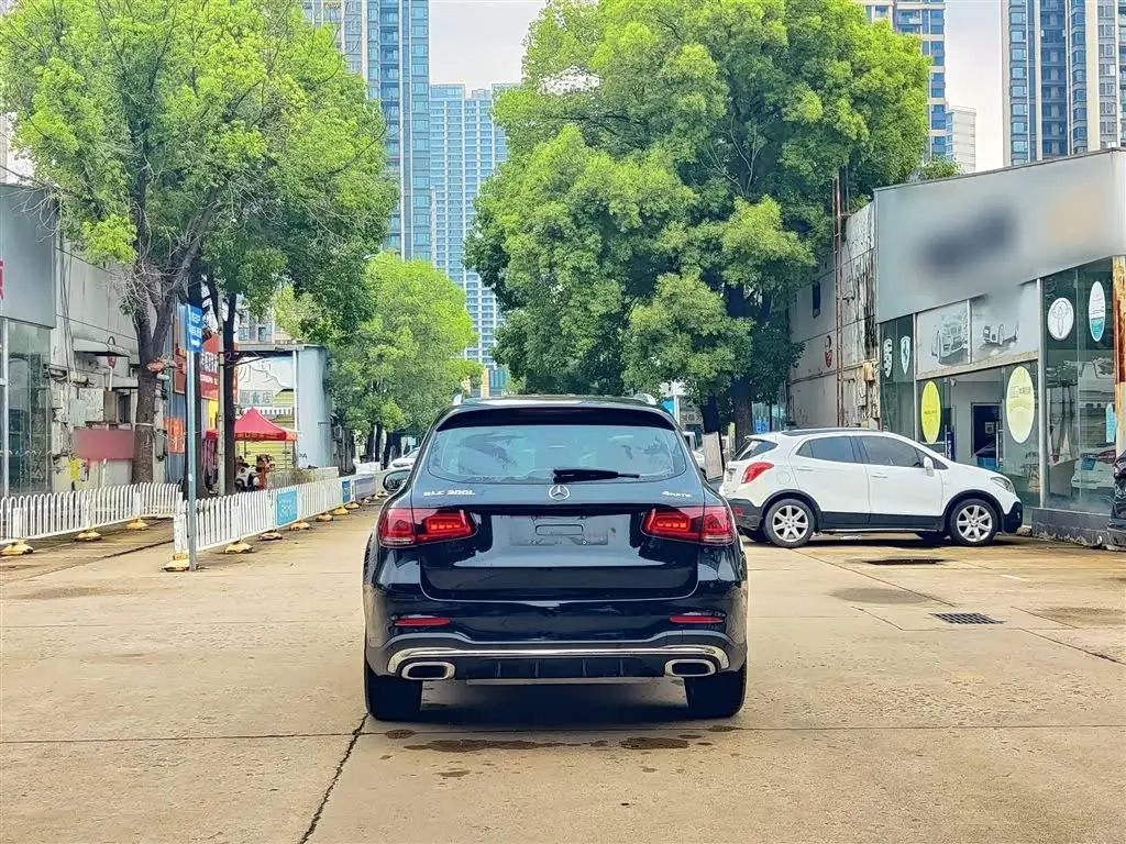 Mercedes-Benz GLC 2020 — Photo 12/20