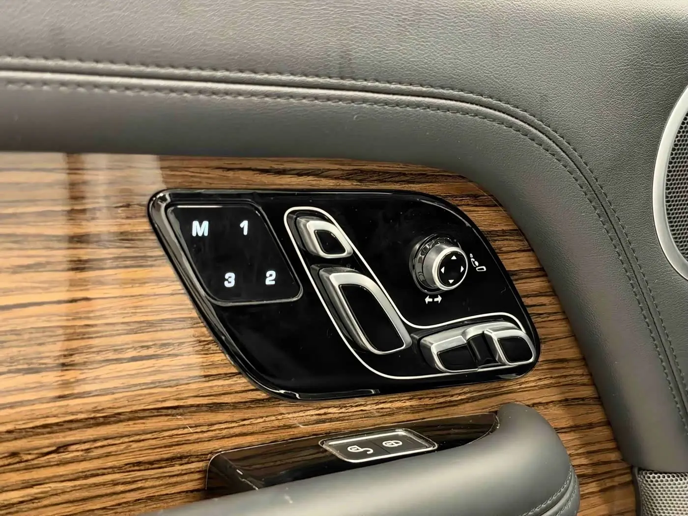 Land Rover Range Rover 2019 — Фото 13/15