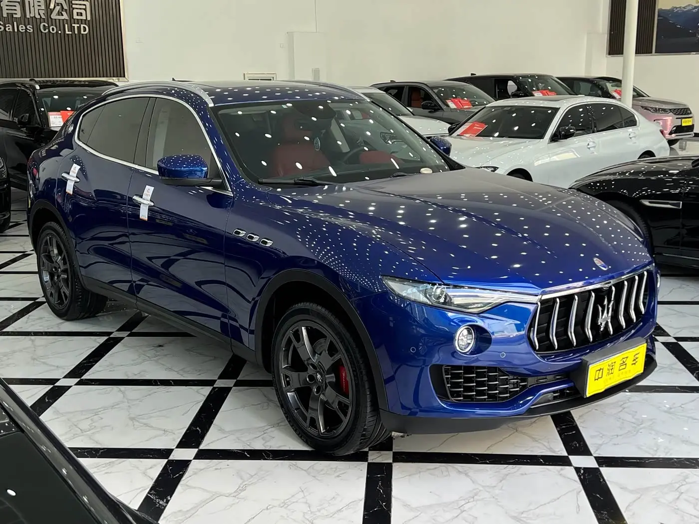 Maserati Levante 2019 — Фото 17/18