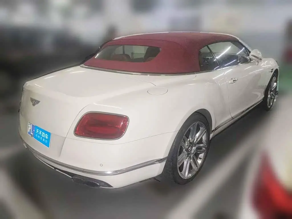 Bentley Continental 2017 — Фото 2/13