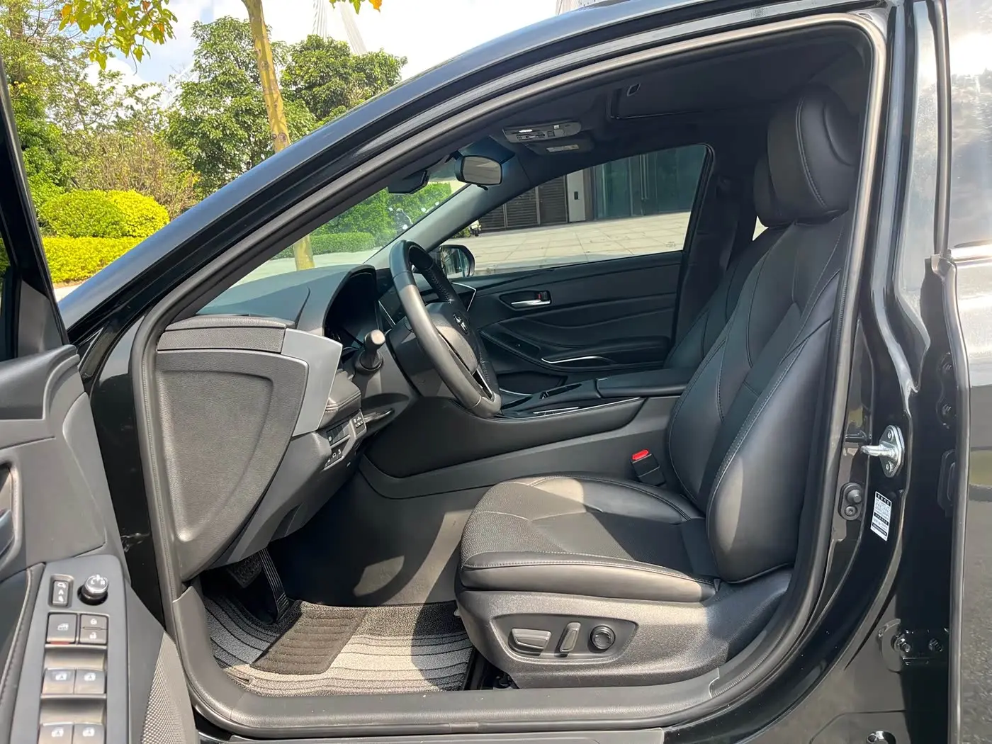 Toyota Avalon 2024 — Photo 10/20