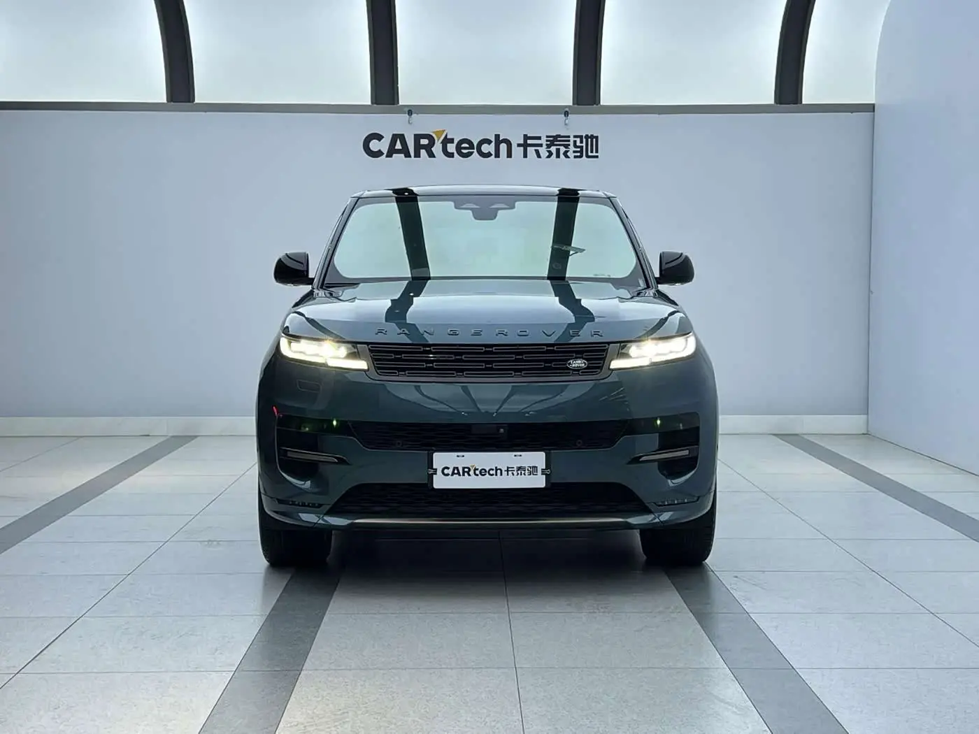 Land Rover Range Rover Sport 2023 — Фото 2/9