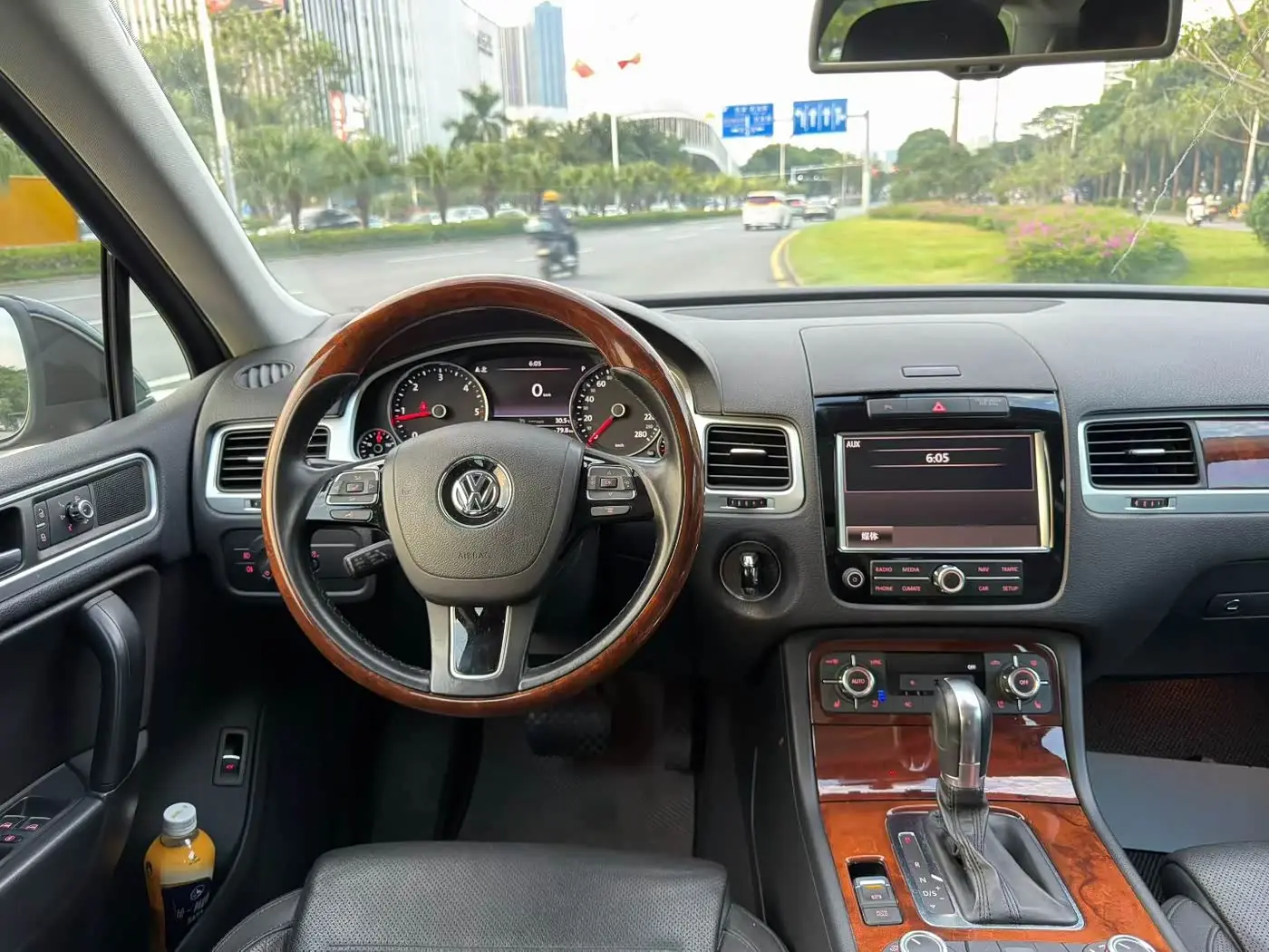 Volkswagen Touareg 2012 — Photo 6/9