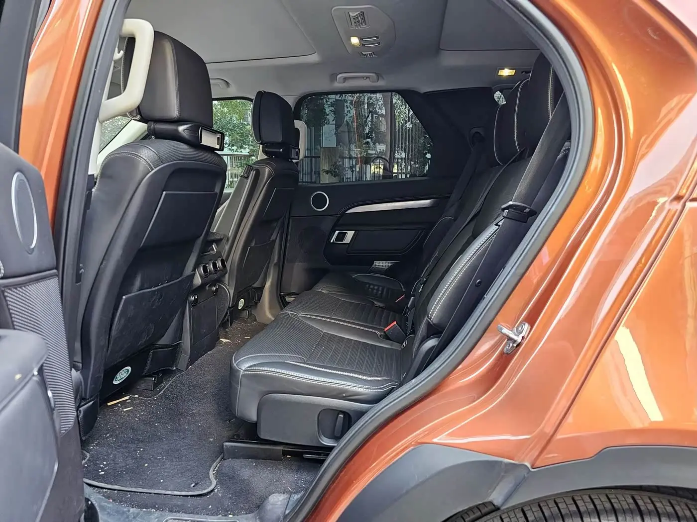 Land Rover Discovery 2017 — Photo 5/9