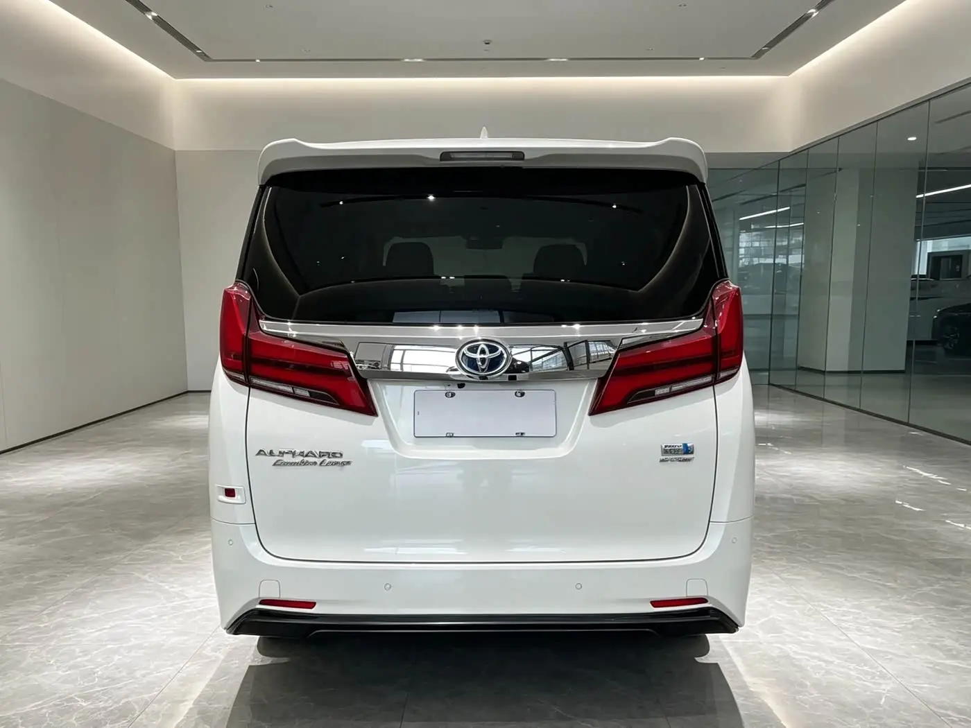 Toyota Alphard 2020 — Фото 3/10