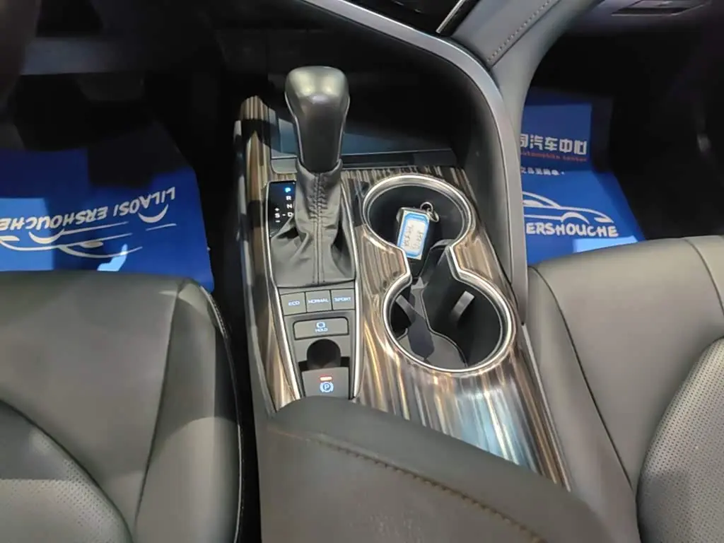 Toyota Camry 2020 — Фото 14/20