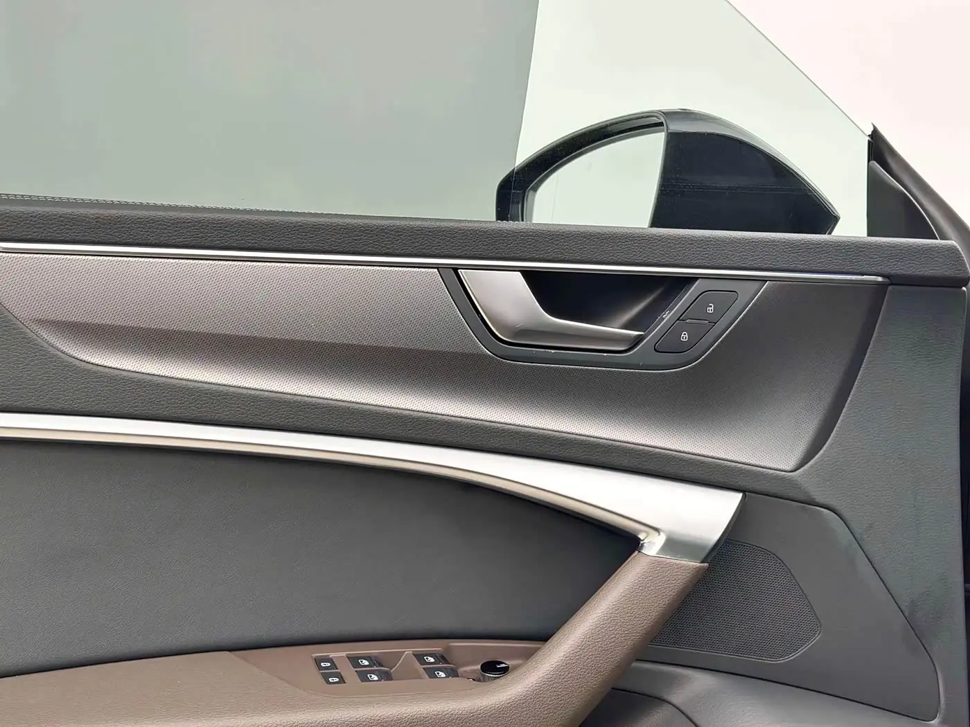 Audi A7L 2024 — Şəkil 8/14